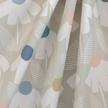 Load image into Gallery viewer, Daisy Day