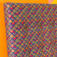 Load image into Gallery viewer, Moon Pool Bright Single Buttoned Headboard