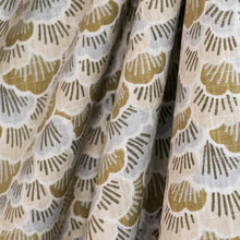 Load image into Gallery viewer, Paper Fan Gold