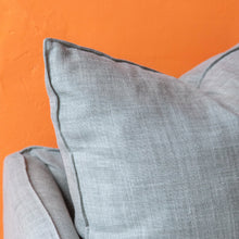 Load image into Gallery viewer, Ted Divan in Tarantino Linen Dune